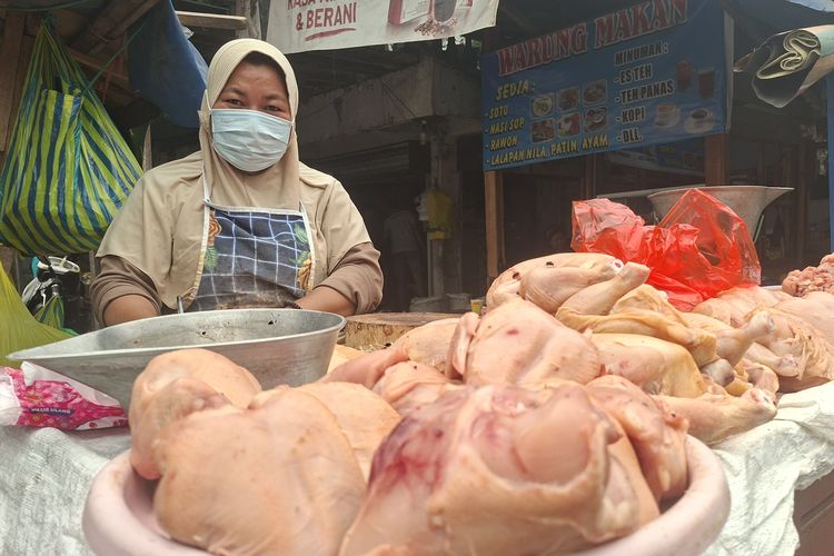 Mereka yang Tetap Mengais Rezeki di Tengah Kabut Asap Palangka Raya: Kesehatan Terancam, Penghasilan Seret, Daya Beli Melemah