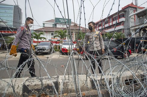 Tim Kuasa Hukum Rizieq Shihab Beri Bantuan Hukum ke Para Simpatisan yang Ditangkap