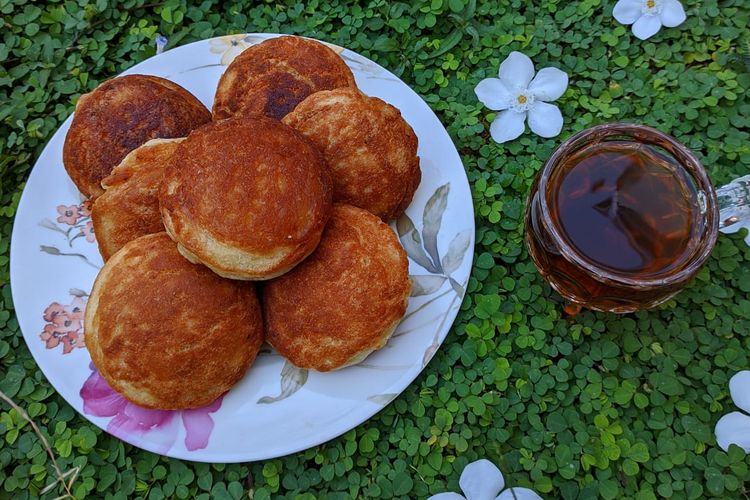 Menu kamir arab di Toko Kamir Arab Bu Nuning, Pemalang.