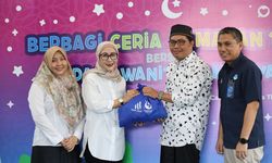 Lewat Berbagi Ceria Ramadan, Dharma Wanita PAM JAYA Salurkan 1.150 Paket Sembako di Jakarta