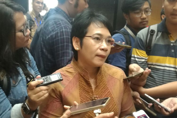 Deputi Bidang Monitoring-Evaluasi dan Pengembangan Sistem Informasi LKPP Sarah Sadiqa di Kantor Kementerian Dalam Negeri, Jakarta, Selasa (14/11/2017)