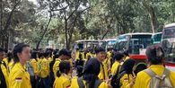 Bus BEM UI Dicegat Saat Hendak ke Bundaran HI, Dipaksa Menuju Gedung DPR