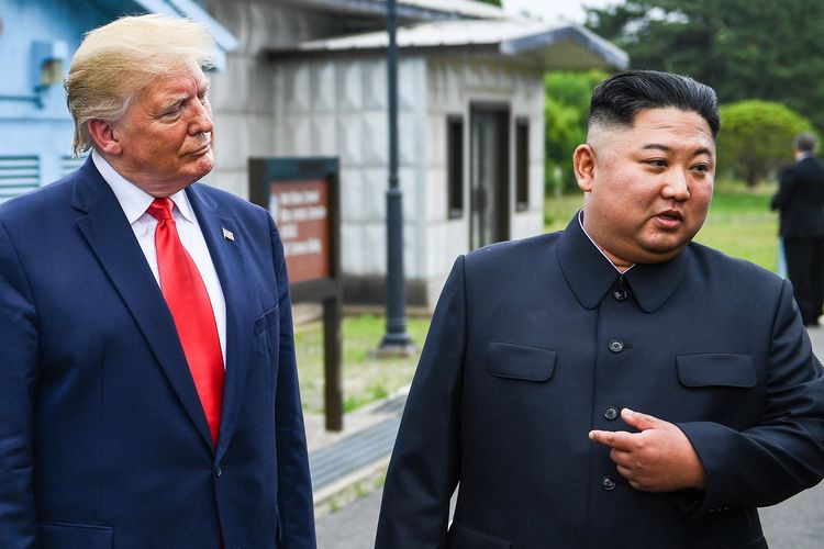 Trump Tur Asia Bulan Depan, Buka Peluang Temui Kim Jong Un