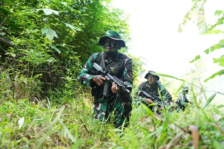 Panglima Komando Cadangan Strategis TNI Angkatan Darat (Pangkostrad) Muhammad Saleh Mustafa dan lima perwira tinggi (pati) lain di jajaran Kostrad menerima brevet intai tempur (taipur) dari Korps Baret Hijau Tua itu. Ia melaksanakan beberapa materi latihan dan uji kemampuan seperti mengatasi jebakan “Booby Trap”, keterampilan penggunaan senjata tradisional panah dan sumpit, dilanjutkan menembak runduk atau menjadi sniper di daerah latihan Kostrad, Gunung Sanggabuana, Karawang, Jawa Barat, pada Sabtu (23/12/2023).