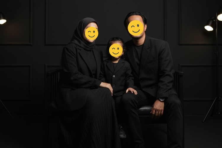 Cara Buat Foto Keluarga Ala Potret Studio dengan Gemini AI dan Contoh Promptnya