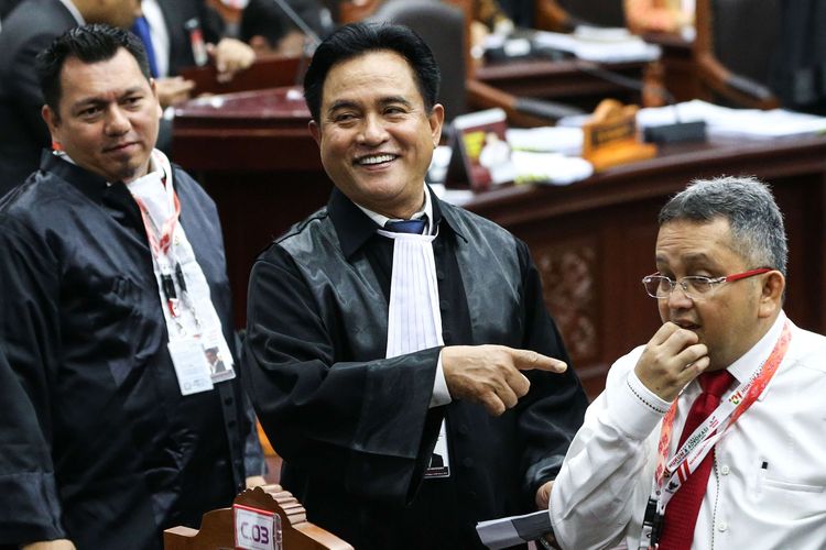 Ketua Tim Hukum Joko Widodo - Maruf Amin, Yusril Ihza Mahendra hadir dalam sidang perdana sengketa pilpres 2019 di Gedung Mahkamah Konstitusi, Jakarta, Jumat (14/6/2019).