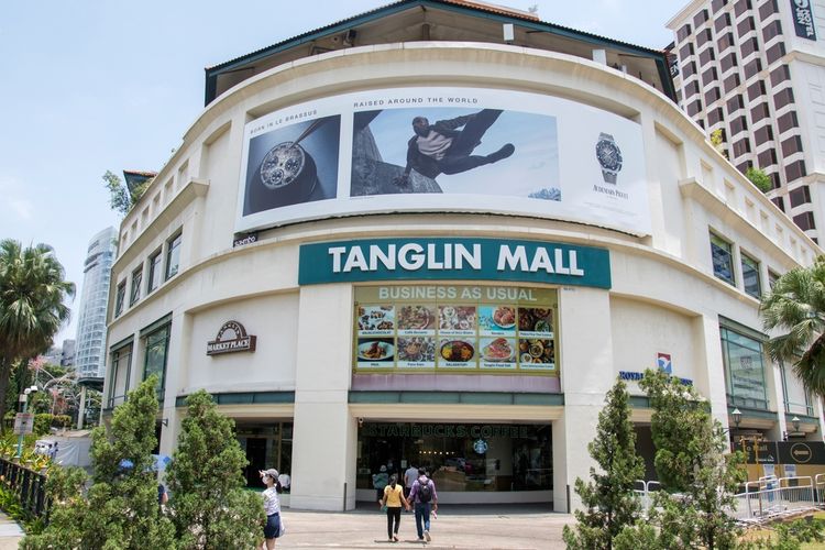 Tanglin Mall merupakan salah satu pusat perbelanjaan yang ada di kawasan perbelanjaan Orchard Road Singapura. Pusat perbelanjaan ini baru saja dibeli oleh Pacific Eagle yang merupakan perusahaan milik salah satu orang terkaya di Indonesia, Sukanto Tanoto. 
