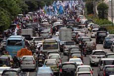 Ada Demo Buruh di Bundaran HI, Berbeloklah Pakai Rute Ini...