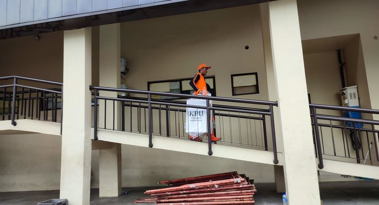 KPU Jakarta Timur Mulai Distribusikan Logistik Pilkada 2024 Hari Ini