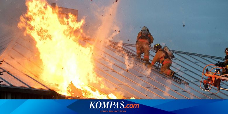 Kebakaran di Pinang Ranti, Si Jago Merah Hanguskan Kontrakan 4 Pintu dan 8 Kamar Kos-kosan - Vimarsana News
