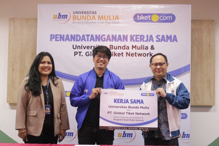 Penandatanganan MoA antara UBM dan tiket.com untuk memperkuat program studi Data Science (3/8/2023)