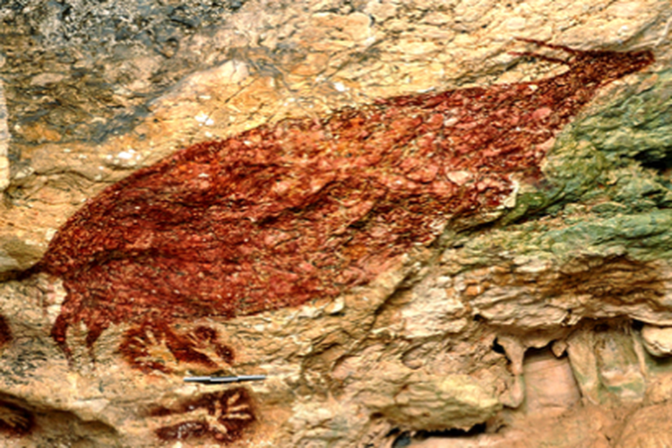 Salah satu tinggalan arkeologis dalam  gua yang  terdapat di Taman Purbakala Sumpang Bita 