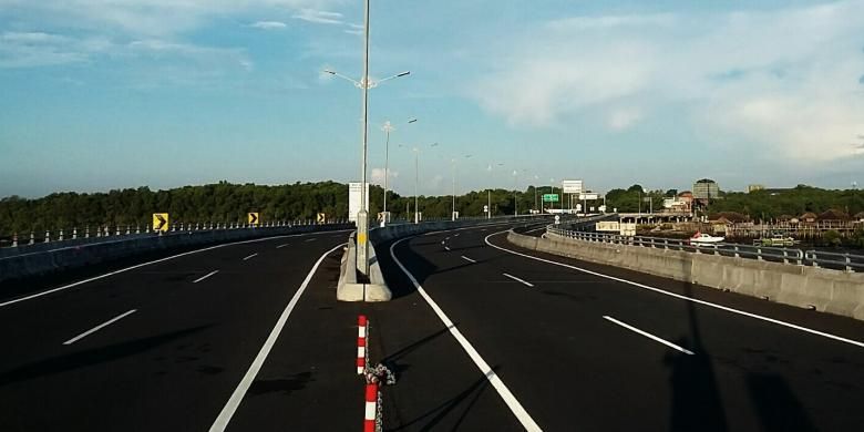 Tol Bali Mandara saat Nyepi