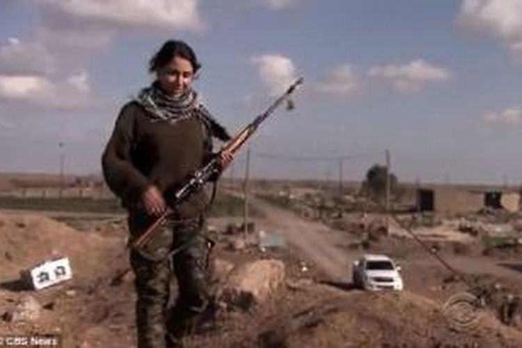 Denis Sipan bertempur di pihak Kurdi sebagai seorang penembak jitu (sniper) dalam upaya untuk mengusir ISIS.