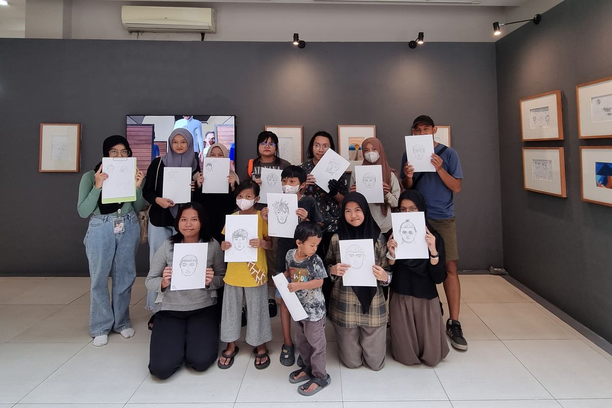 Anak-anak hadir dan mengikuti kegiatan kelas menggambar di Museum Basoeki Abdullah.
