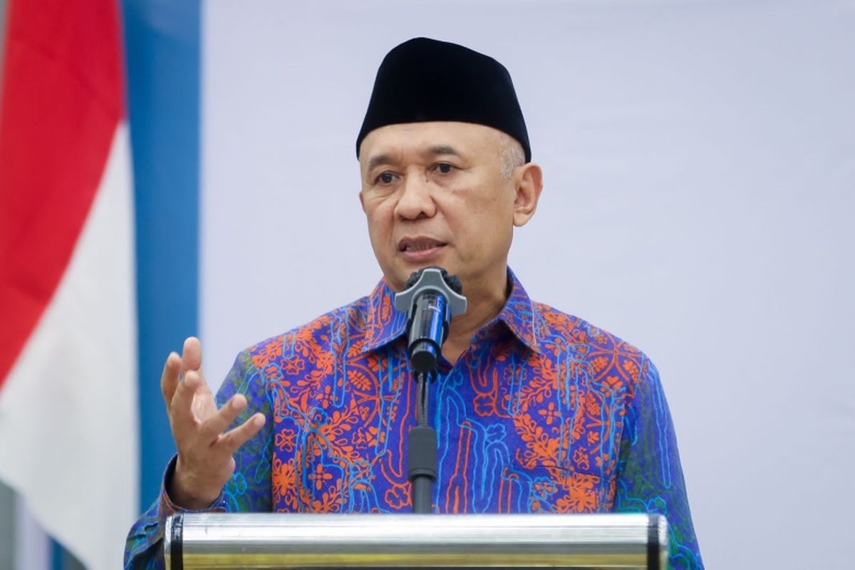 Menteri Koperasi dan Usaha Kecil dan Menengah (Menkop UKM) Teten Masduki saat menghadiri Lokakarya Nasional ICMI yang diselenggarakan di Makassar, Sulawesi Selatan, Jumat (3/11/2023). 
