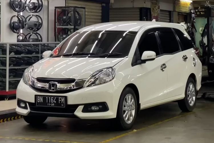 Tampilan Honda Mobilio tipe terendah