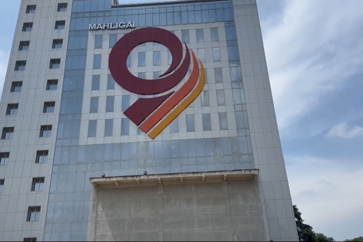 Gedung Bank Pembangunan Daerah (BPD) Jambi yang berada di Jalan Jenderal Ahmad Yani, Telanaipura, Kota Jambi.