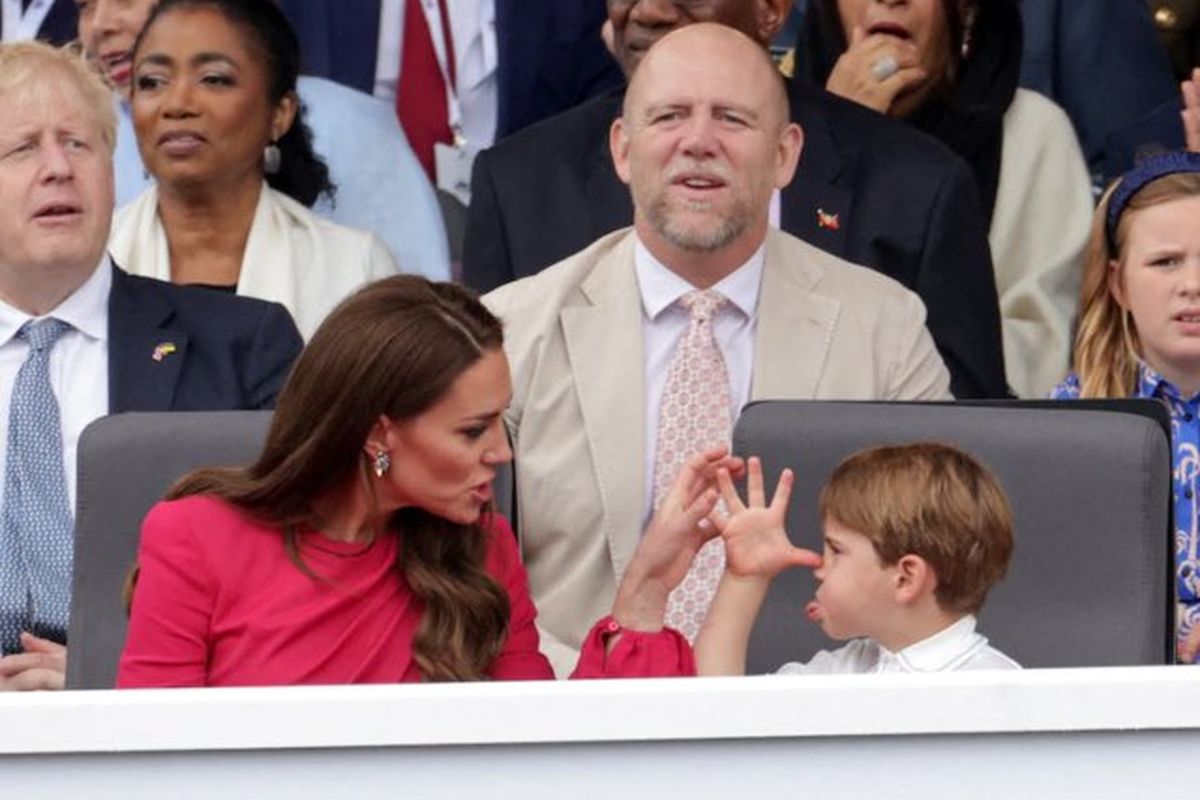 Kate Middleton dianggap tak bisa mengontrol anaknya, Pangeran Louis yang berperilaku tantrum saat menghadiri Platinum Jubilee