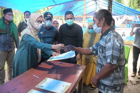 Pemkab Luwu Utara Serahkan 10 Huntap Kepada Jemaat Gereja Toraja Desa Meli