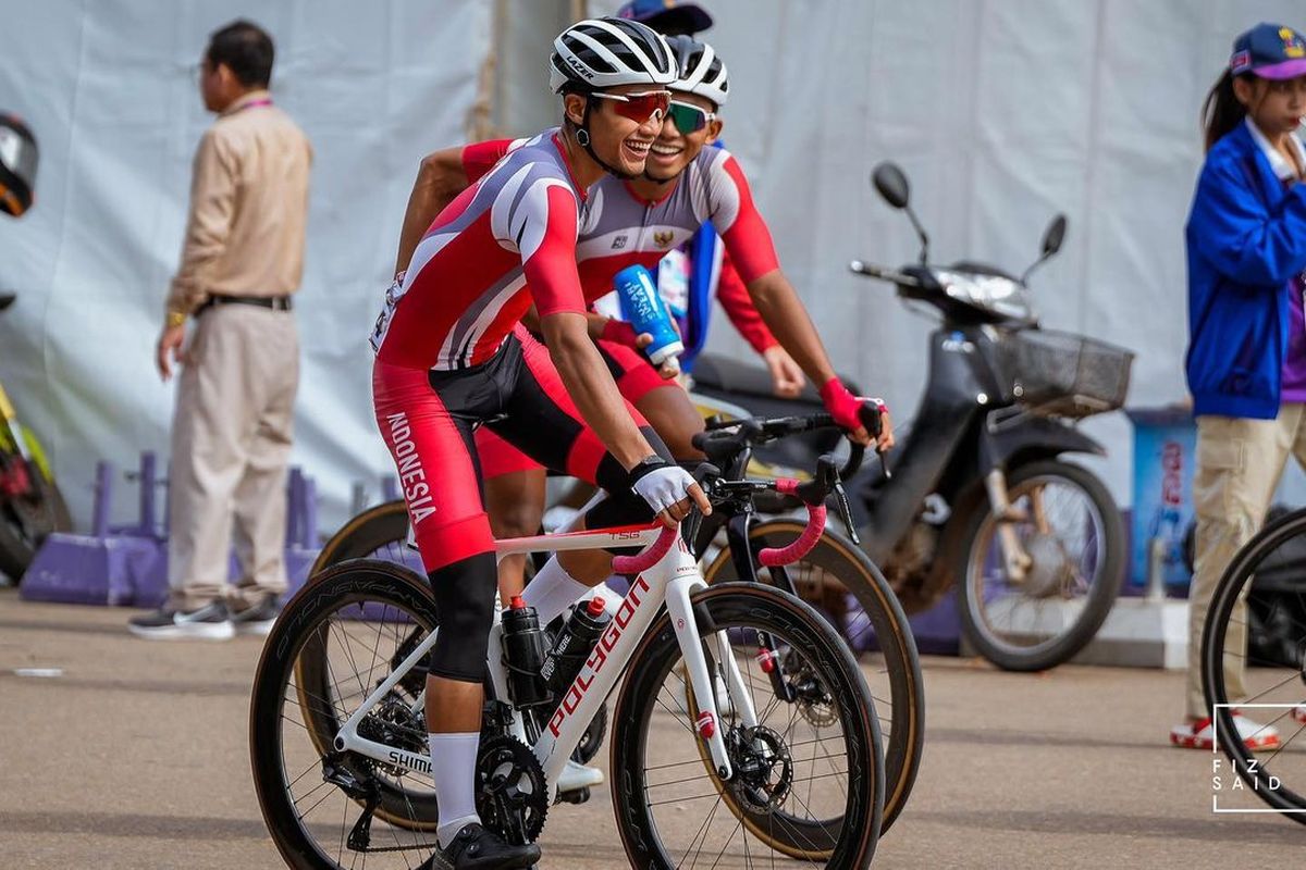 Aiman Cahyadi dengan sepeda Polygon Helios di Sea Games 2023