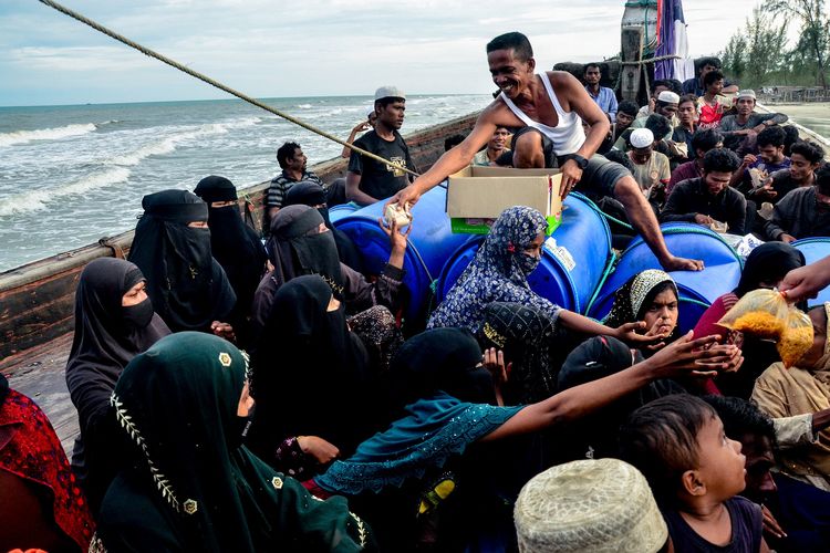 Kapal Rohingya Tujuan Malaysia Terbalik, 250 Orang Hilang