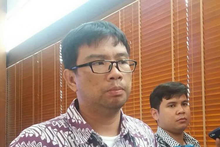 Direktur Eksekutif Institute for Criminal Justice Reform (ICJR) Supriyadi Widodo Eddyono usai acara diskusi di Hotel Morissey Jakarta, Selasa (8/3/2016)