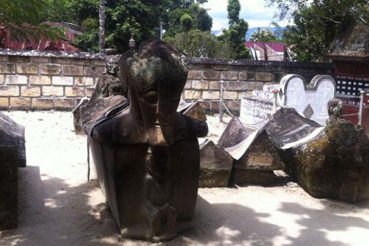 Makam Raja Sidabutar di Desa Tomok, Kecamatan Simanindo, Kabupaten Samosir, Sumatera Utara. 
