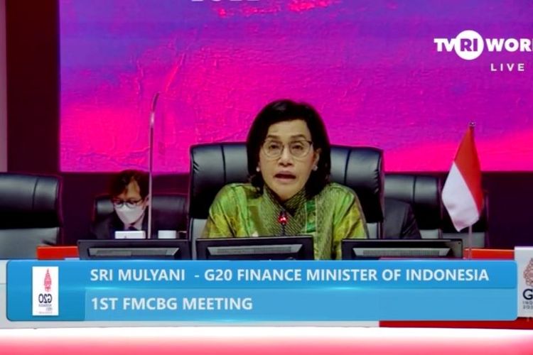 Menteri Keuangan Sri Mulyani Indrawati dalam Pertemuan Menteri Keuangan dan Gubernur Bank Sentral pertama (1st Finance Ministers and Central Bank Governors/FMCBG Meetings) pertama di JCC Senayan, Jakarta, Kamis (17/2/2022).