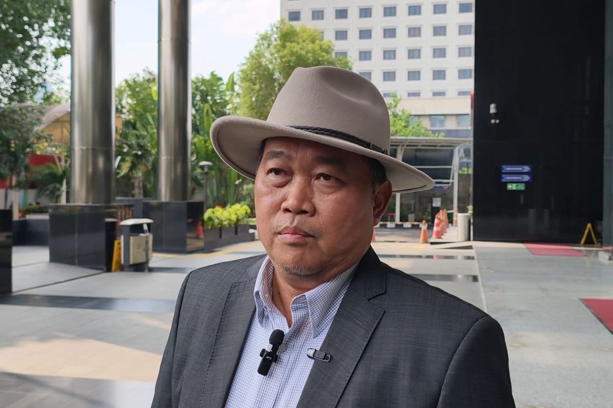 Polemik Alih Status Tahanan Yaqut, MAKI Minta Dewas Periksa Ponsel Pimpinan  KPK