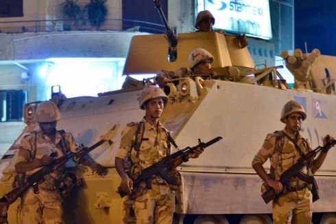Militer Tutup Televisi Pendukung Mursi