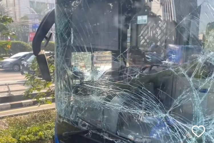 Kecelakaan 2 Bus Transjakarta di Gatot Subroto Jaksel, Sopir Disebut Mengantuk Usai Begadang
