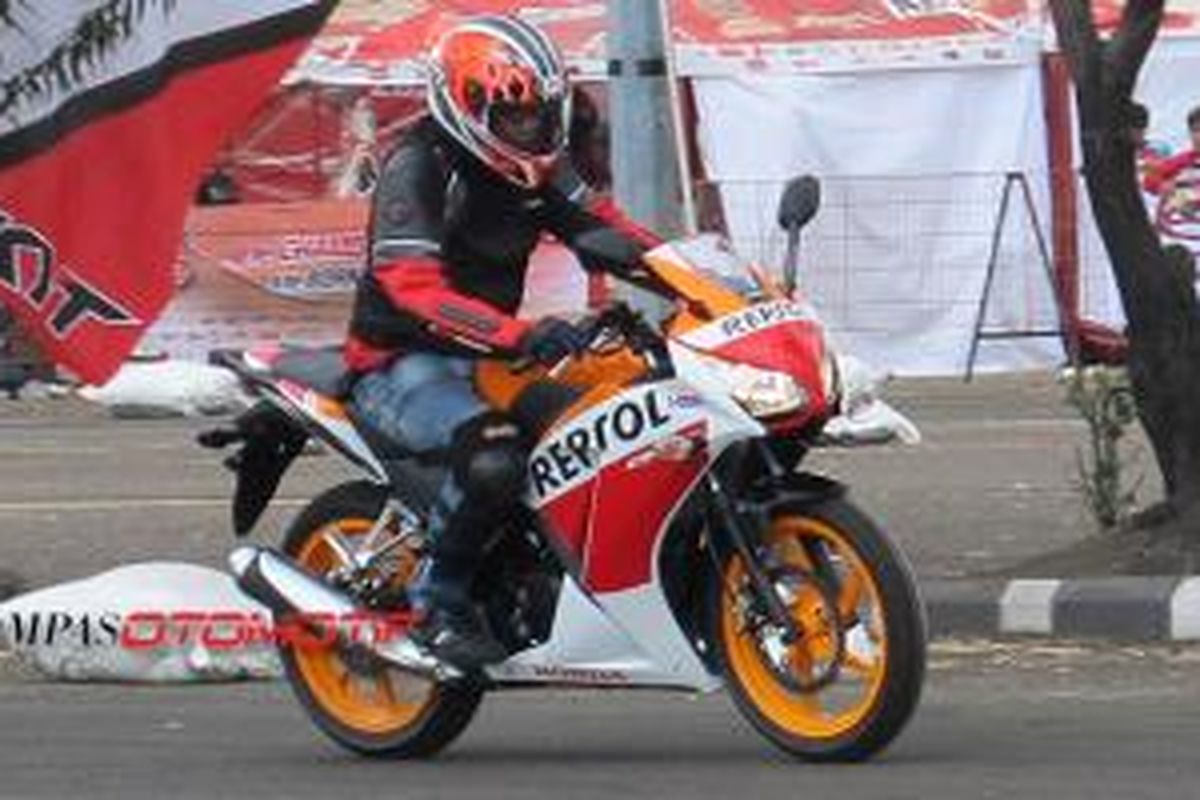 KompasOtomotif merasakan Honda CBR150R semakin ergonomis dan siap berstatus sebagai tunggangan sehari-hari.