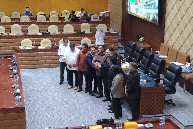 Suasana penetapan Muhammad Iqbal sebagai Wakil Ketua Komisi V DPR menggantikan Saifullah Tamliha di Gedung DPR RI, Senayan, Jakarta Pusat, Selasa (13/9/2022). 