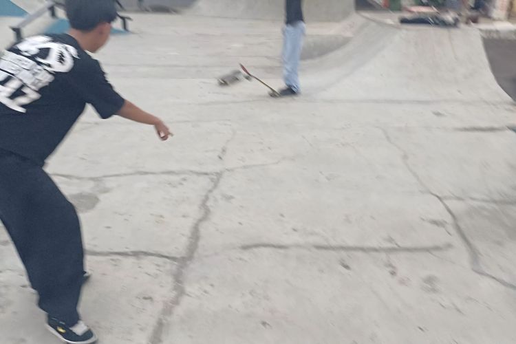 Skater Minta Skatepark Kalijodo Diperbaiki, Khawatir Lintasan Rusak Bikin Pemain Cedera