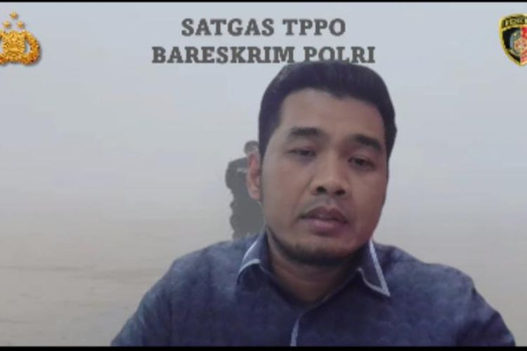 Kasubdit V Dittipidum Bareskrim Polri, AKBP Aris Wibowo menjelaskan hasil penegakkan hukum TPPO selama sekitar 2 bulan terakhir dalam diskusi secara daring terkait TPPO di Kedutaan Besar AS, Jakarta Pusat, Jumat (28/7/2023). 