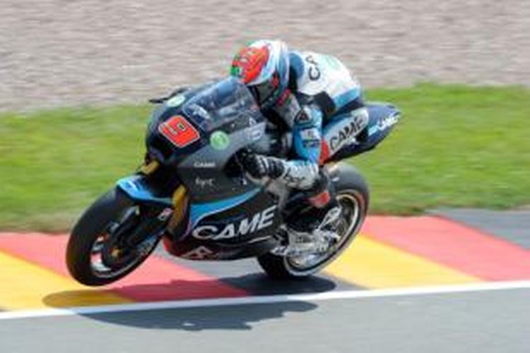 Pebalap MotoGP, Danilo Petrucci memacu motornya pada sesi kualifikasi pertama GP Jerman di Sirkuit Sachsenring, Sabtu (13/7/20130.