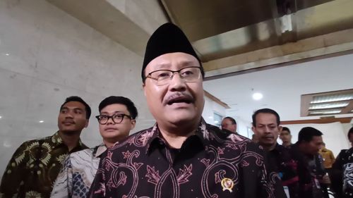 Mensos Ikuti Surat Edaran Kemendagri soal Bansos Dihentikan Selama Kampanye Pilkada 2024