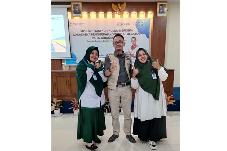 Dijuluki Duta PMM, Asnawir berkeliling ke sekolah-sekolah di Kalimantan Utara untuk memberikan edukasi kepada pengajar terkait penggunaan PMM dan implementasi Kurikulum Merdeka. 