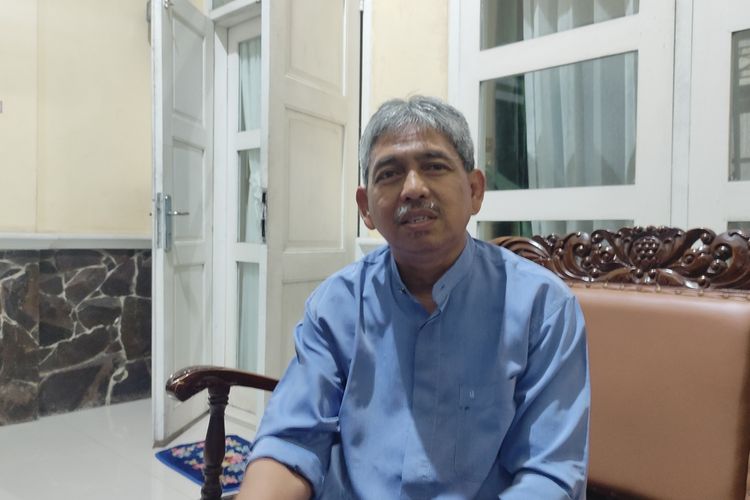 Sekretaris Daeeah (Sekda) Kabupaten Trenggalek Jawa Timur Edi Soepriyanto di rumah dinasnya, Selasa (17/06/2025).