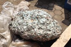 Di Dalam Batu Mirip Giok, Ditemukan Potongan Besi, Kawat, dan Mur
