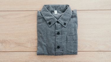 5 Kesalahan Saat Memakai Baju Linen di Usia 50-an, Bikin Terlihat Kusut