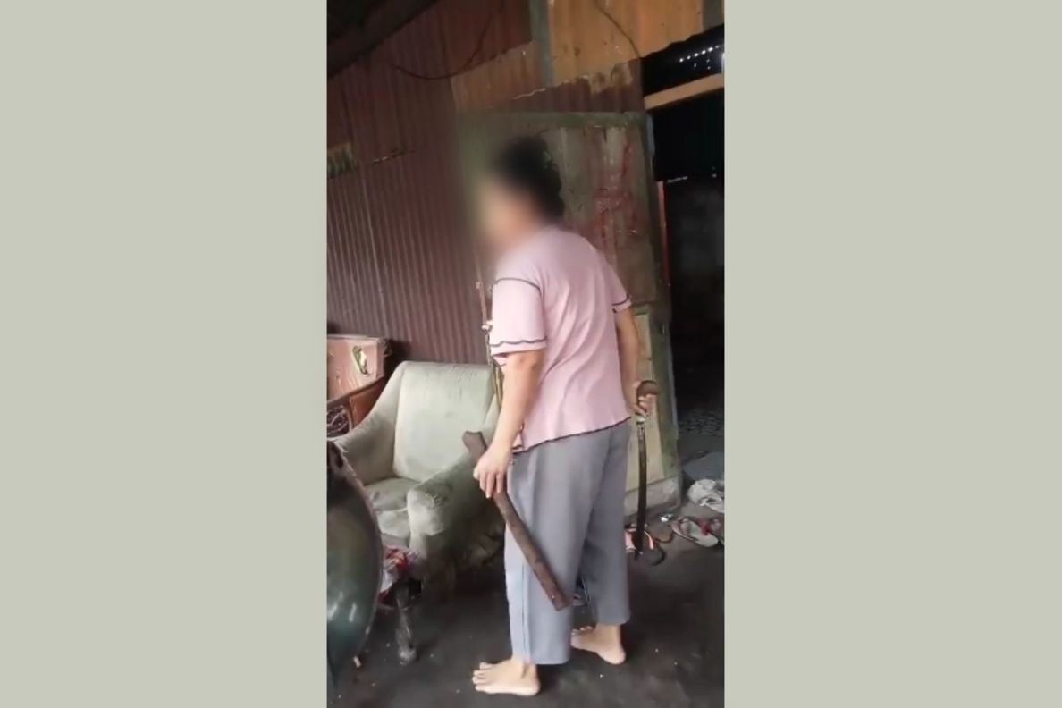 Viral, Video Seorang Perempuan di Makassar Pegang Parang Saat Hendak Ditagih Utang