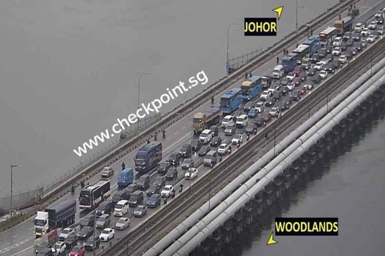 Selama Kunjungan Paus Fransiskus di Singapura, Kendaraan Bersiap Hadapi Pemeriksaan