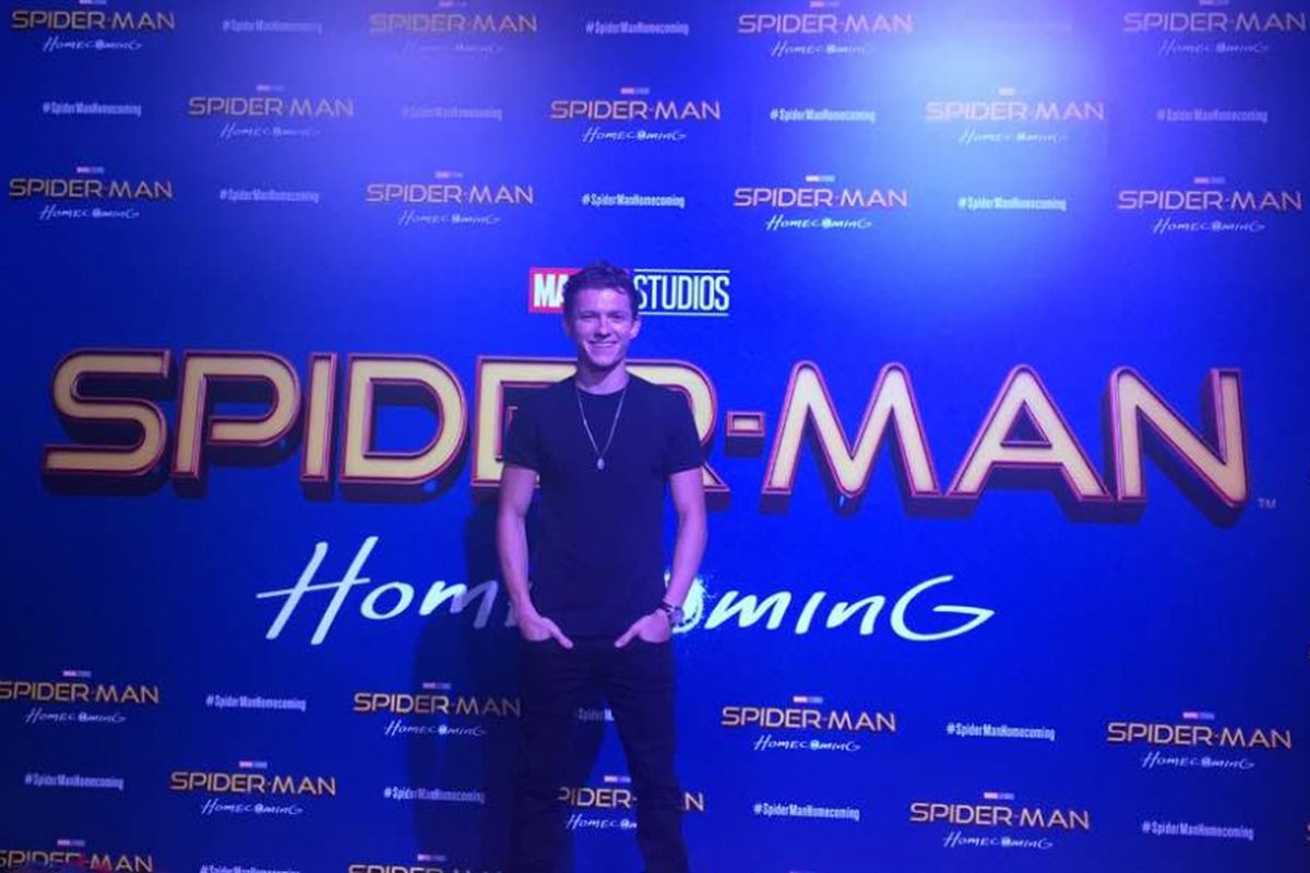 Tom Holland dalam jumpa penggemar di acara karpet merah film Spider-Man: Homecoming di ArtScience Museum, Marina Bay Sands, Singapura, Rabu (7/6/2017). Dalam film itu, Tom berperan sebagai Peter Parker.