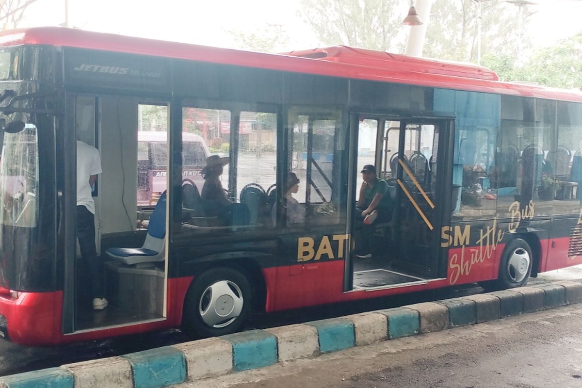 Shuttle bus gratis yang ada di Kota Batu, Jawa Timur. 