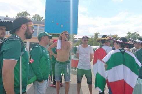 Piala Dunia 2018, Pendukung Meksiko Nikmati Cuaca Panas di Moskwa