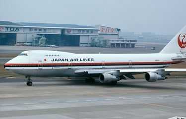 Ilustrasi Japan Airlines 123 Boeing 747.