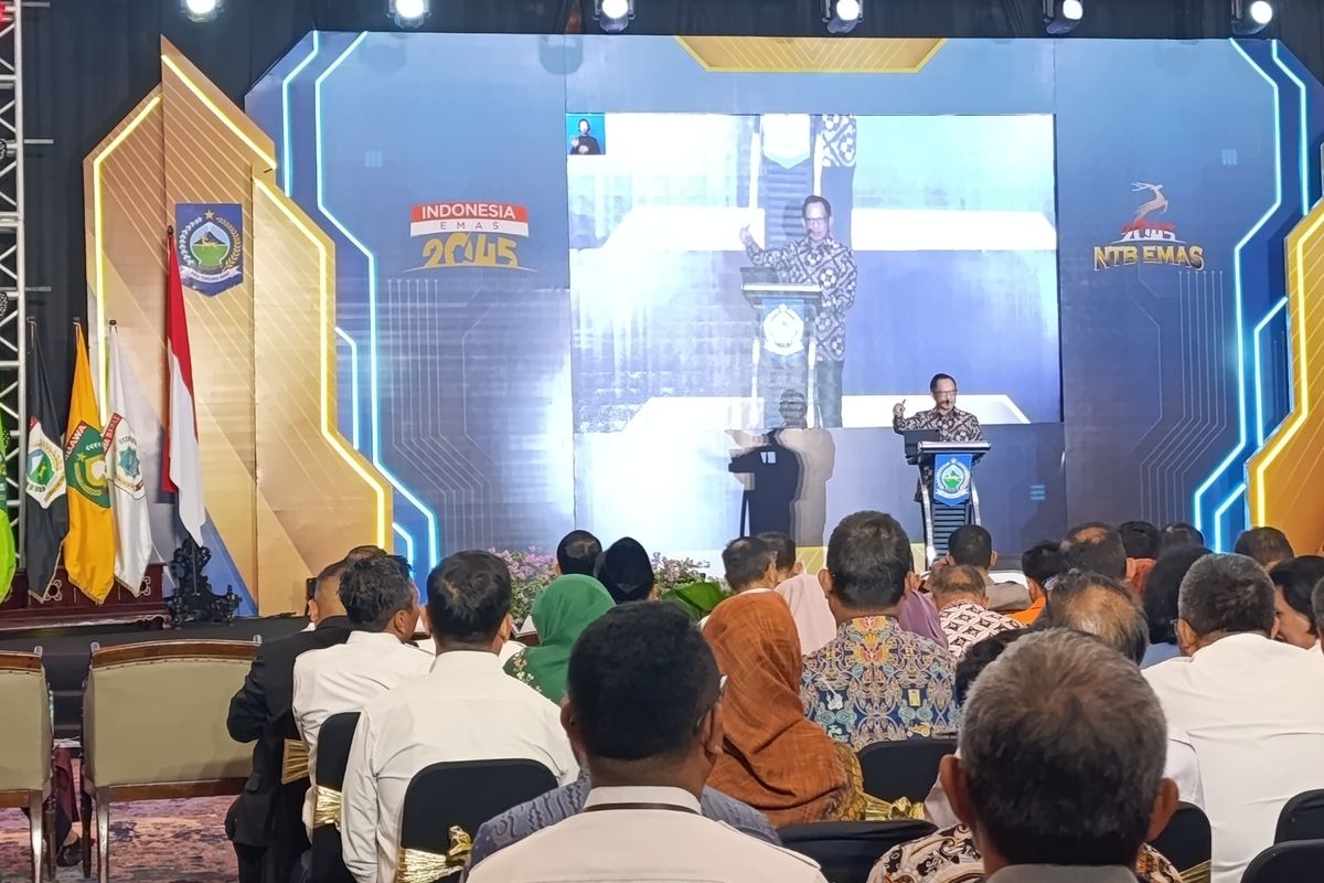 Menteri Dalam Negeri, Tito Karnavian saat hadir di Musrenbang provinsi NTB.