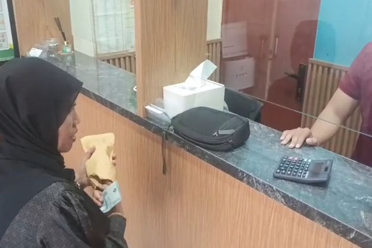 Dollar AS Tembus Rp 18.000, Transaksi Penukaran Valas di Cirebon Naik hingga 30 Persen
